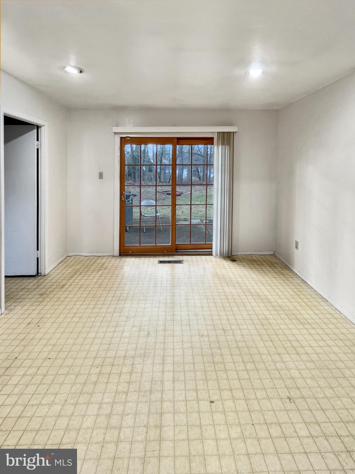 34 East River Drive Willingboro, NJ 08046 - Photo 8 of 15 a view of an empty room with a window