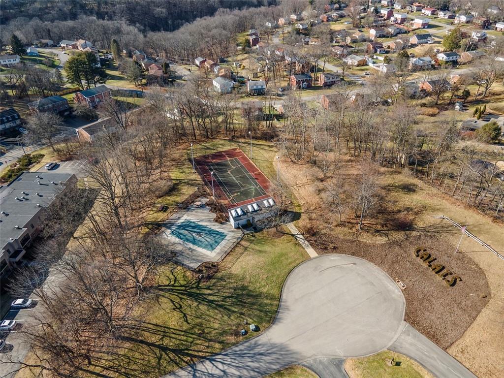 551 Sloop Road, Unit 59 Pittsburgh, PA 15237 - Photo 24 of 25 Pool and Tennis Court
