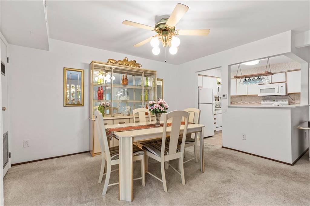 551 Sloop Road, Unit 59 Pittsburgh, PA 15237 - Photo 8 of 25 Opens to Kitchen