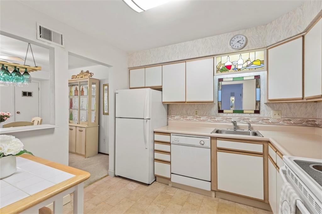 551 Sloop Road, Unit 59 Pittsburgh, PA 15237 - Photo 9 of 25 Heart of the Home