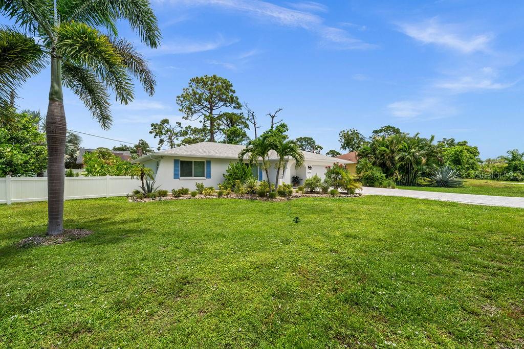 1024 Horizon Road Venice, FL 34293 - Photo 12 of 39