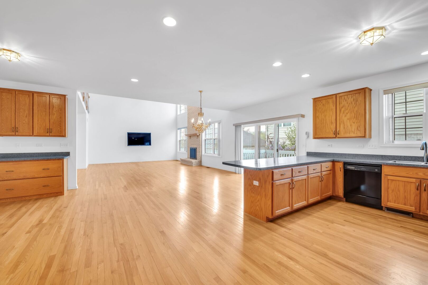 523 West Ruhl Road Palatine, IL 60074 - Photo 20 of 65