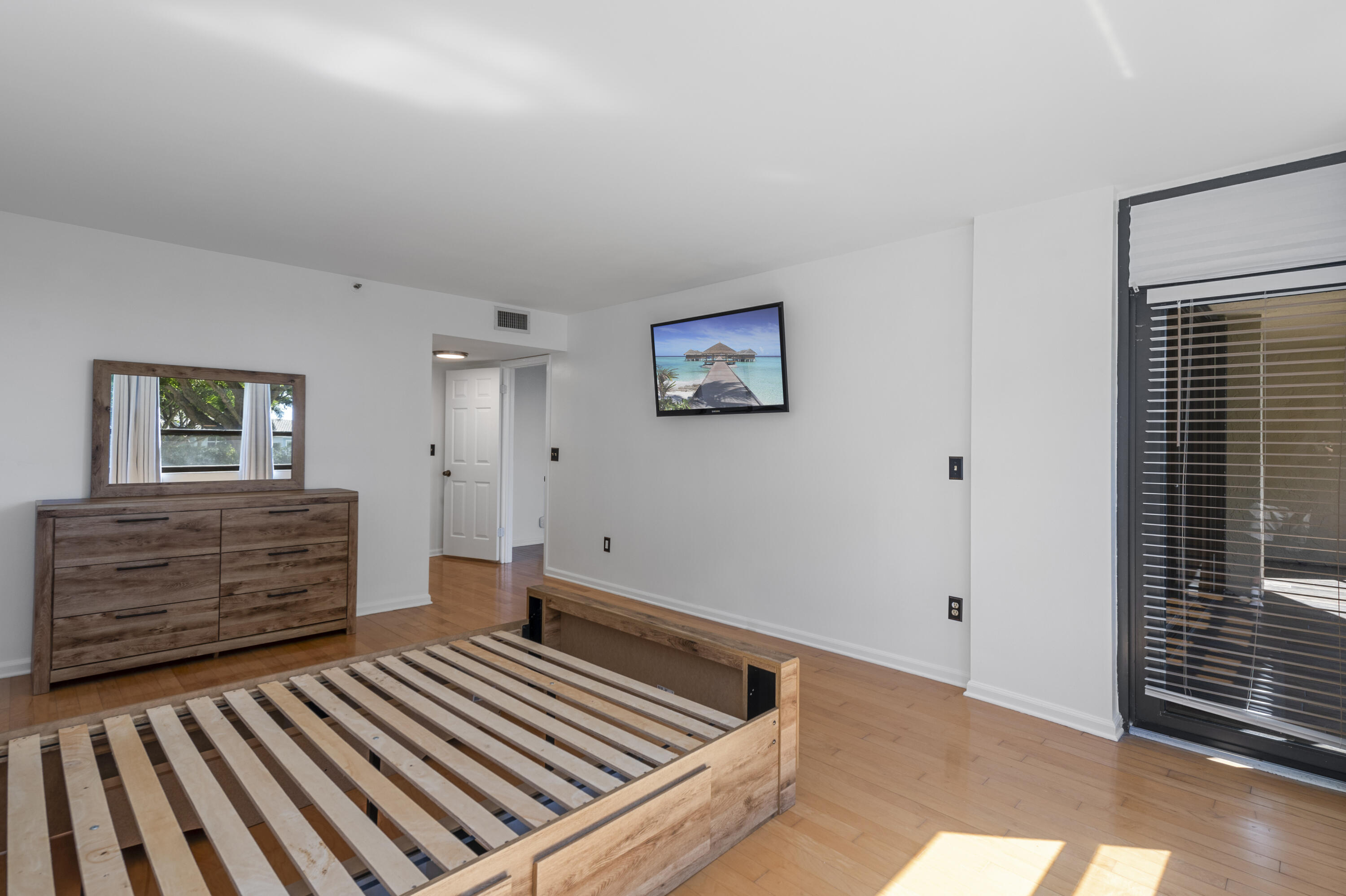 859 Jeffery Street, Unit 111 Boca Raton, FL 33487 - Photo 12 of 52 DSC_6977