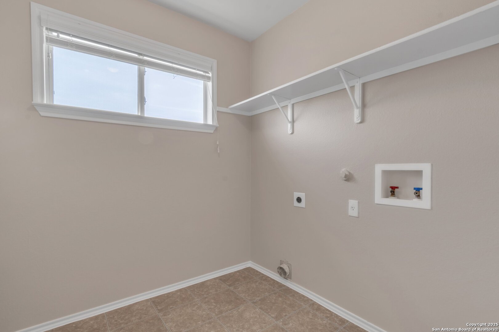 5644 Brougham Way Austin, TX 78754 - Photo 11 of 31 a small space with a window and closet