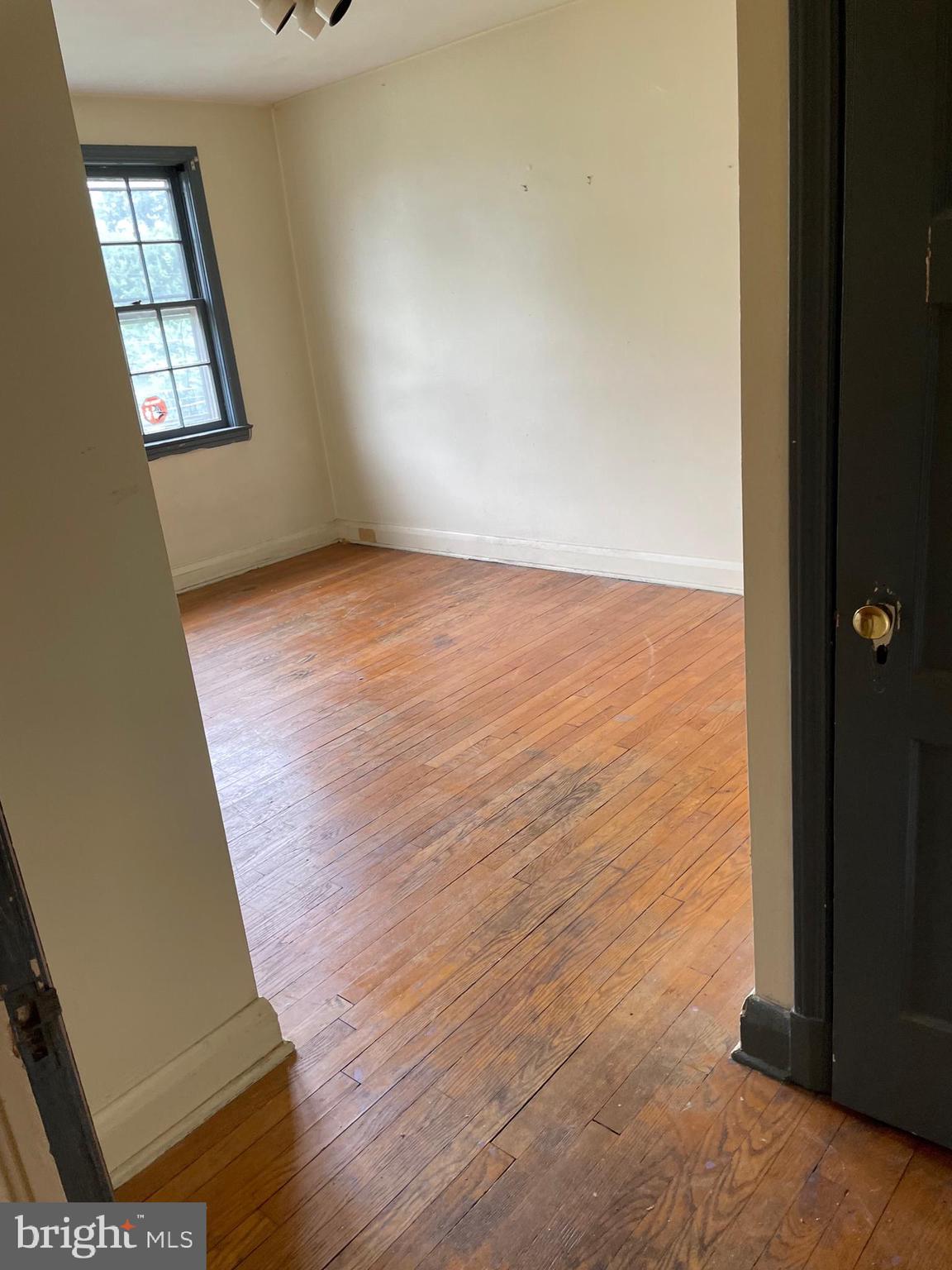 302 Overbrook Road Baltimore, MD 21212 - Photo 7 of 11