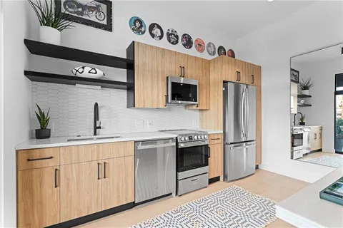 $350,000 | 567 Ponce De Leon Avenue Northeast, Unit 411, Atlanta, GA 30308