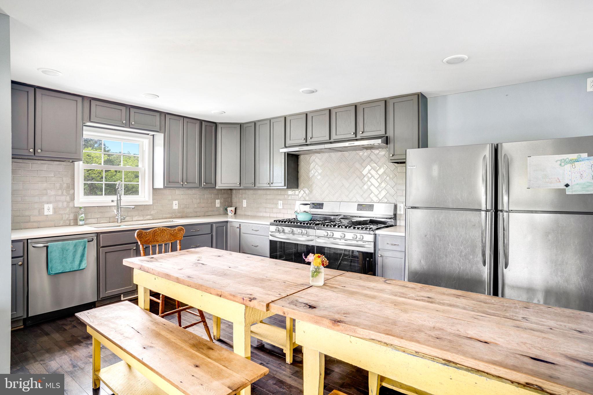 500 Ritenour Hollow Road Front Royal, VA 22630 - Photo 10 of 45 Stainless steel appliances and quartz counters.