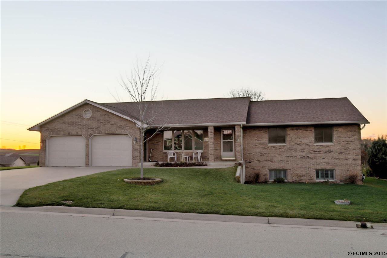 2301 Antler Ridge Drive Dubuque, IA 52002 - Photo 1 of 25 Gallery Image 1