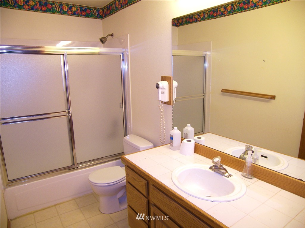 19634 110th Place Northeast Bothell, WA 98011 - Photo 11 of 25 Gallery Image 11
