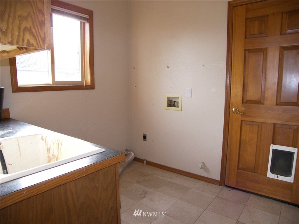 19634 110th Place Northeast Bothell, WA 98011 - Photo 12 of 25 Gallery Image 12