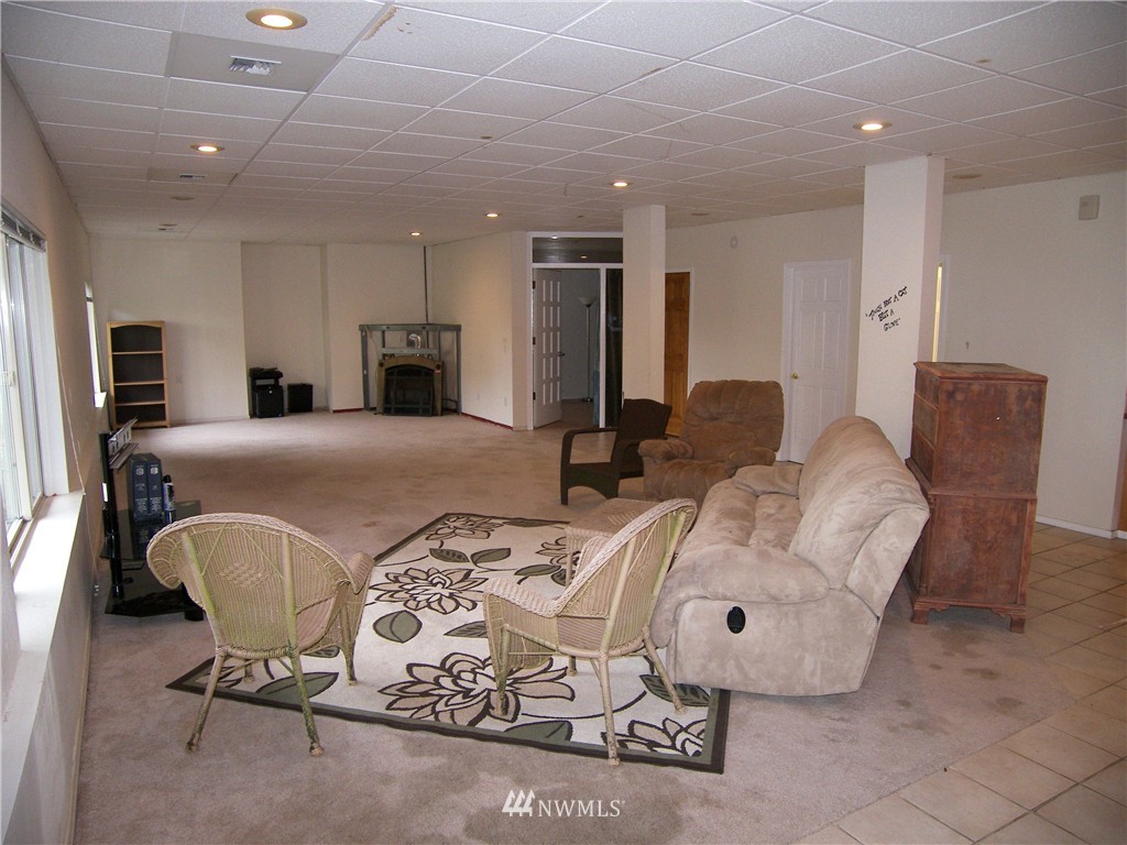 19634 110th Place Northeast Bothell, WA 98011 - Photo 15 of 25 Gallery Image 15