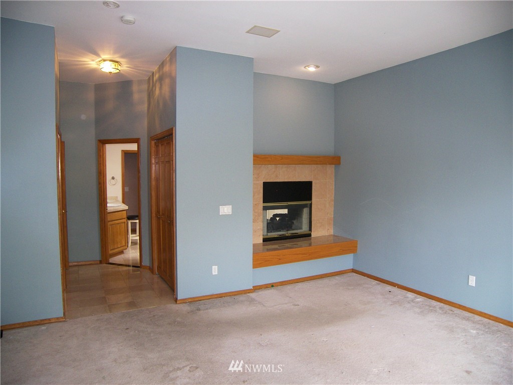 19634 110th Place Northeast Bothell, WA 98011 - Photo 6 of 25 Gallery Image 6