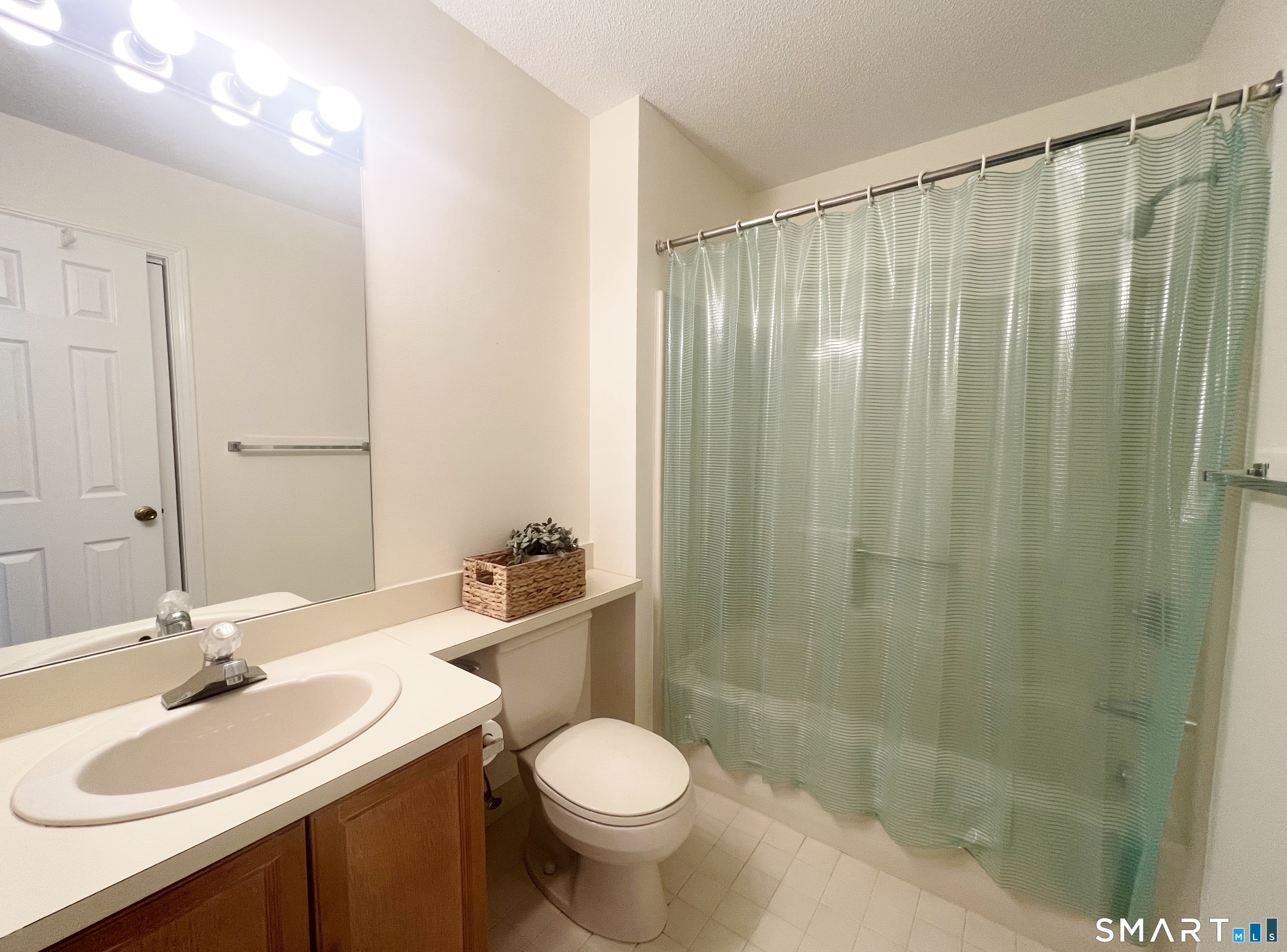 78 Rockledge Loop, Unit 78 Torrington, CT 06790 - Photo 20 of 31 * Hallway Full Bath on Upper level