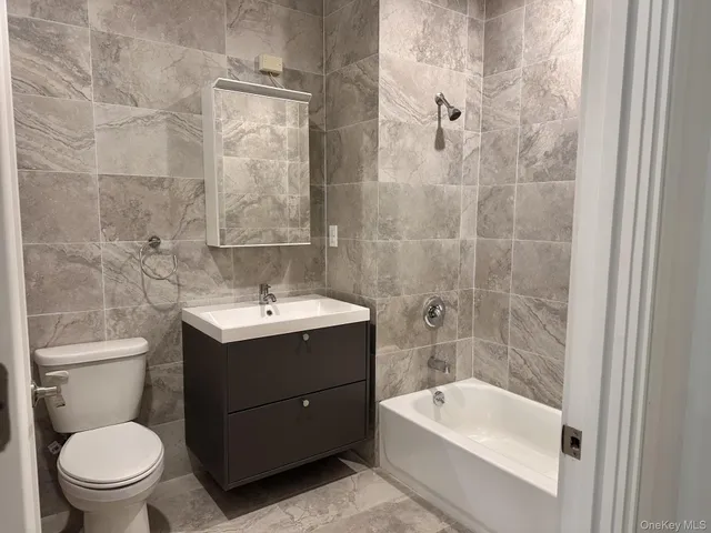 $2,745 | 362 West Merrick Road, Unit 103, Valley Stream, NY 11580