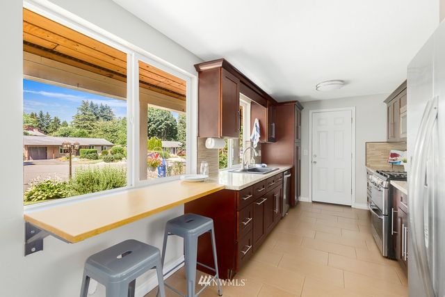 $875,000 | 9755 Northeast 124th Place, Kirkland, WA 98034