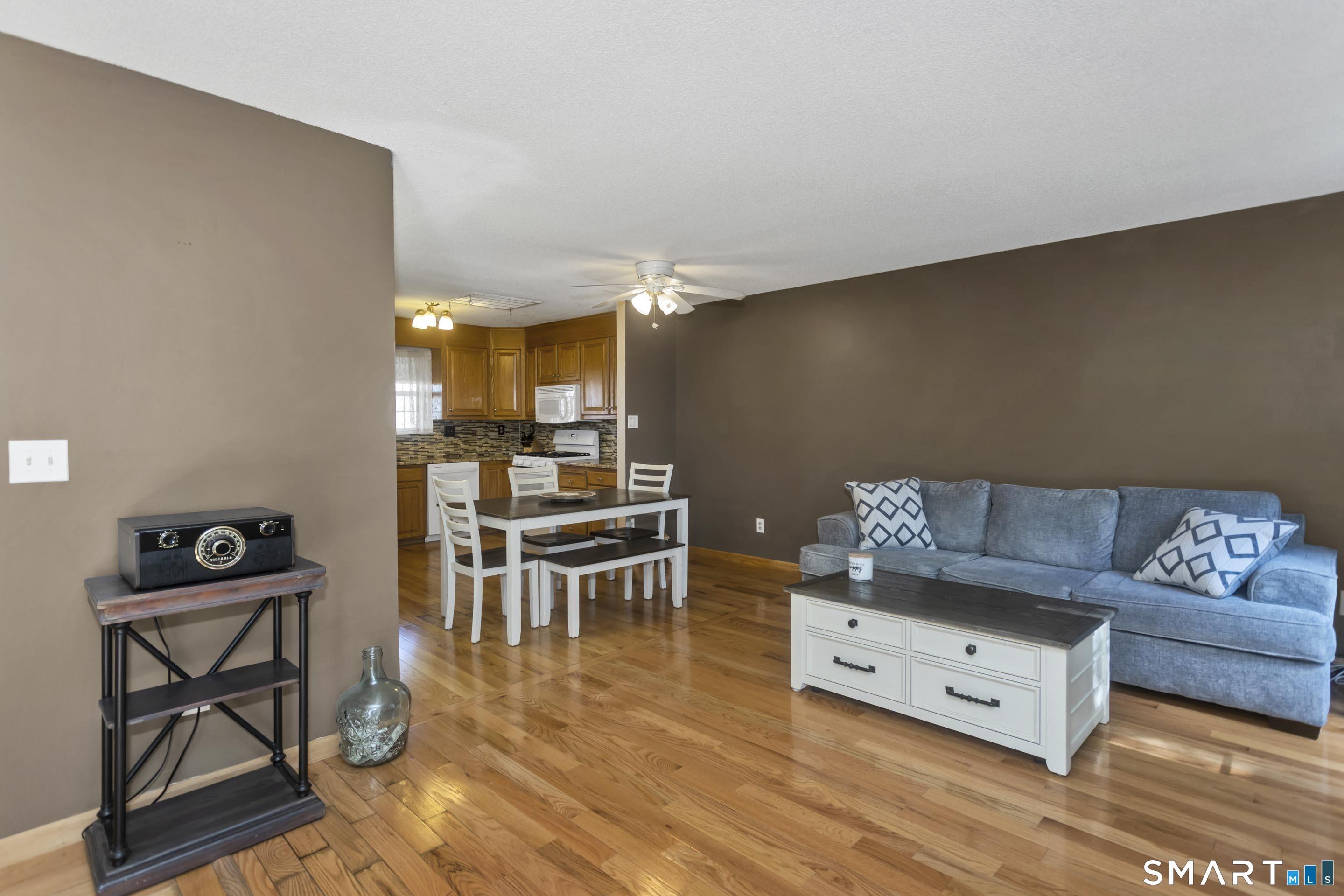 8 Dibble Hollow Lane, Unit 8 Windsor Locks, CT 06096 - Photo 12 of 32