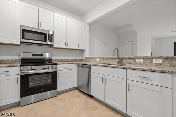$2,100 | 14150 Gardeners Way, Fort Myers, FL 33913