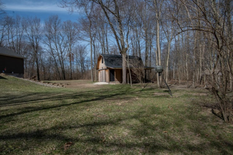 3059 Detroit Road Niles, MI 49120 - Photo 44 of 49 3059 Detroit Rd Niles Yard 22