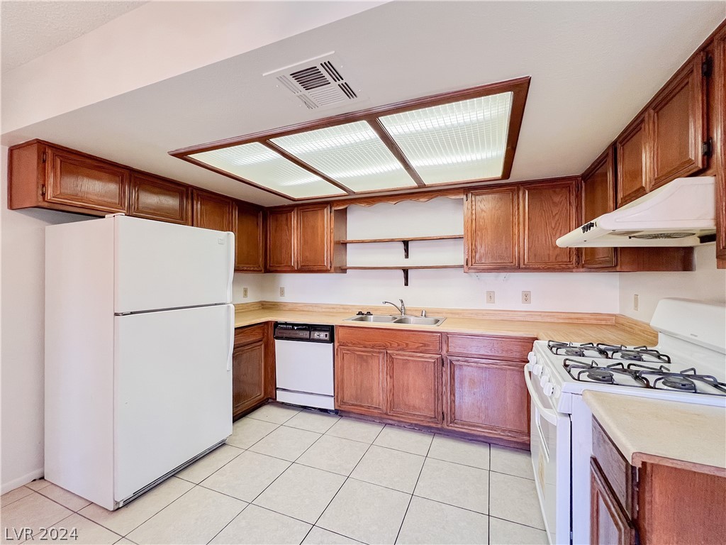 5576 West Rochelle Avenue, Unit 28B Las Vegas, NV 89103 - Photo 12 of 23