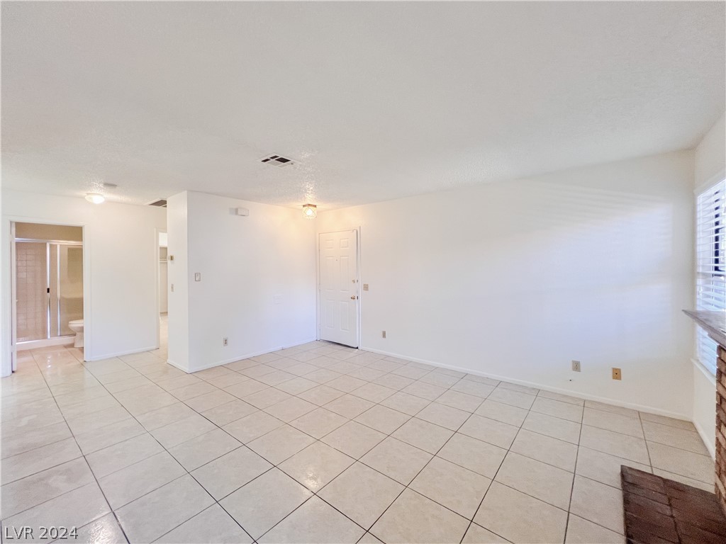 5576 West Rochelle Avenue, Unit 28B Las Vegas, NV 89103 - Photo 7 of 23