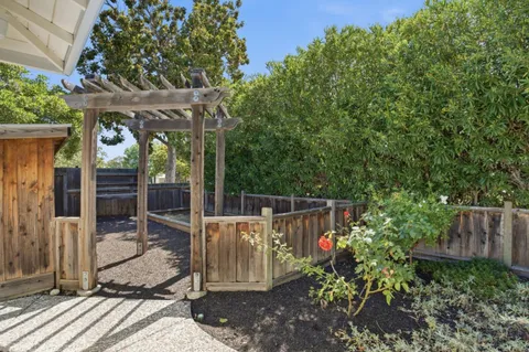a view of a dinning tables and chairs in patio