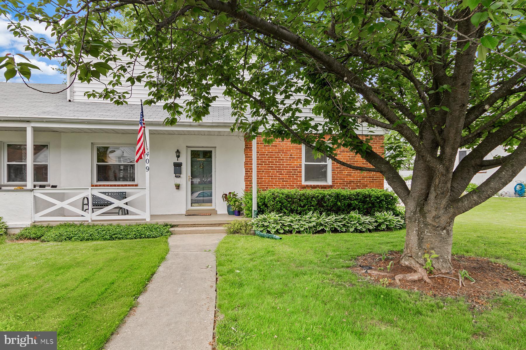 409 Elmwood Road Baltimore, MD 21206 - Photo 2 of 31