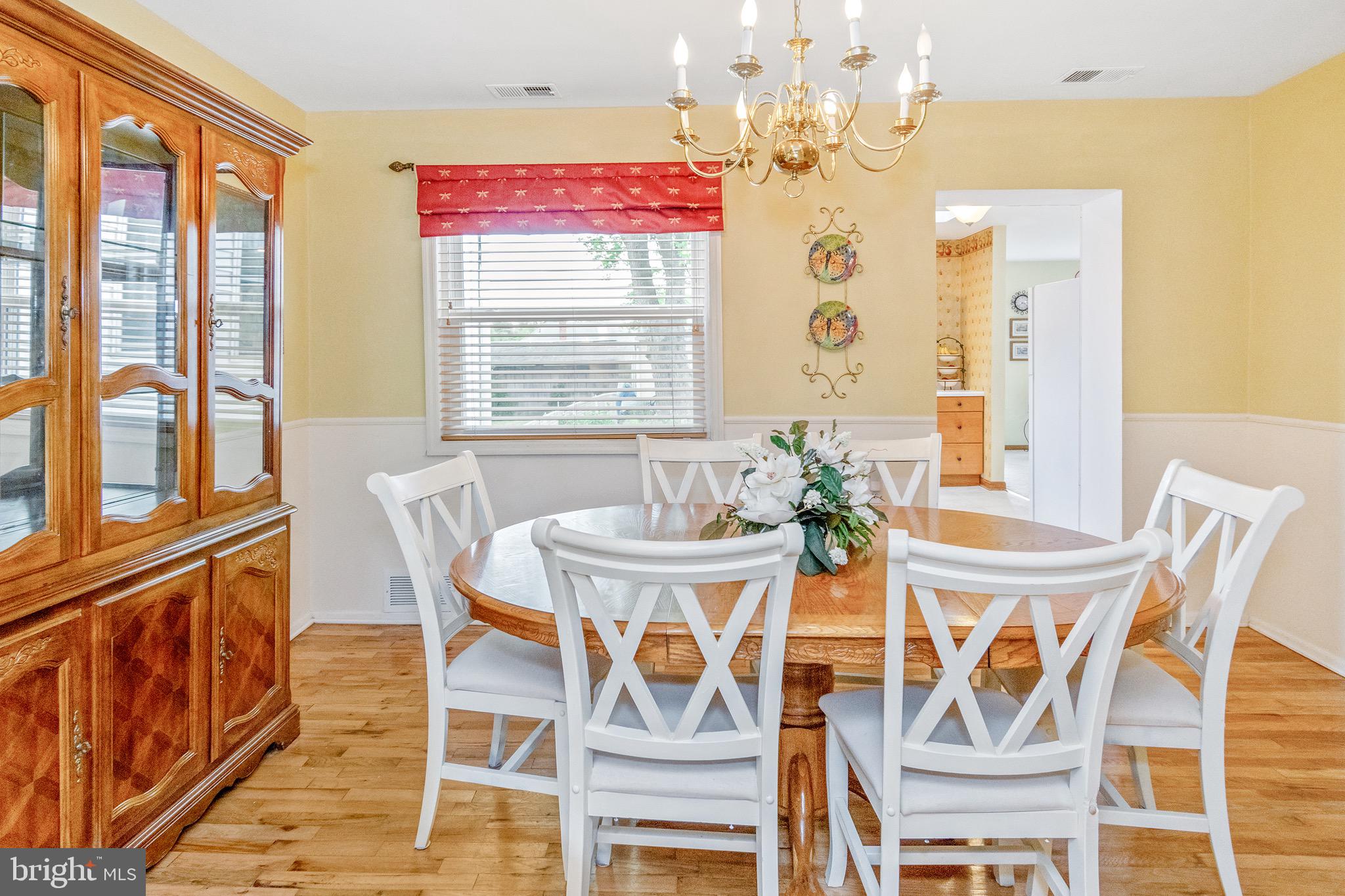 409 Elmwood Road Baltimore, MD 21206 - Photo 6 of 31 Dining Room