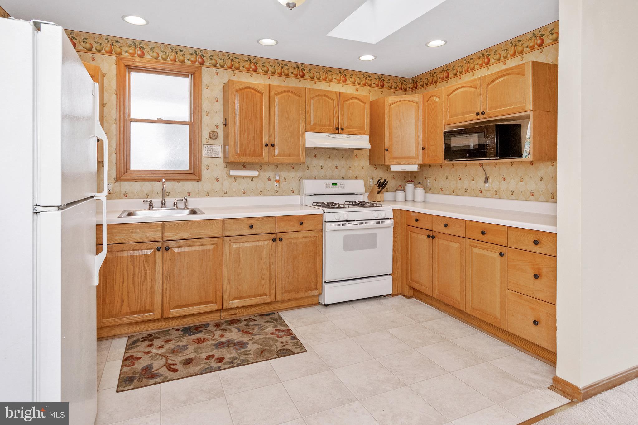 409 Elmwood Road Baltimore, MD 21206 - Photo 10 of 31