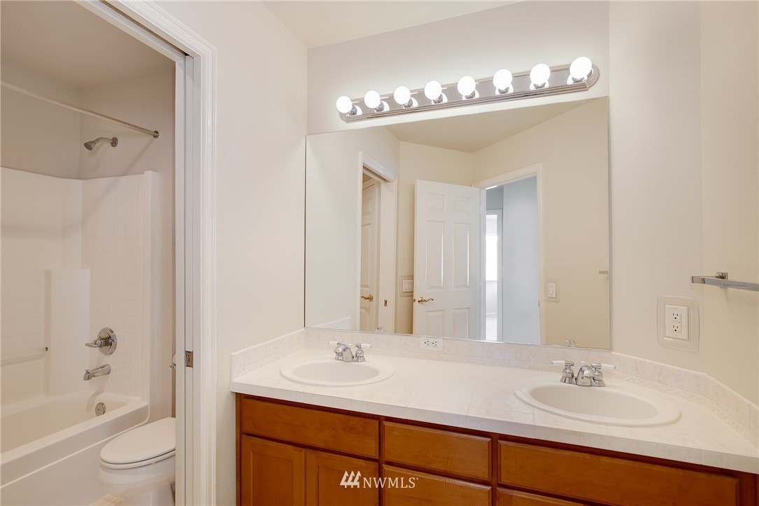 18544 173rd Way Southeast Renton, WA 98058 - Photo 21 of 25 Gallery Image 21