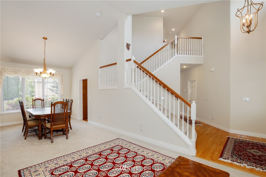 18544 173rd Way Southeast Renton, WA 98058 - Photo 5 of 25 Gallery Image 5