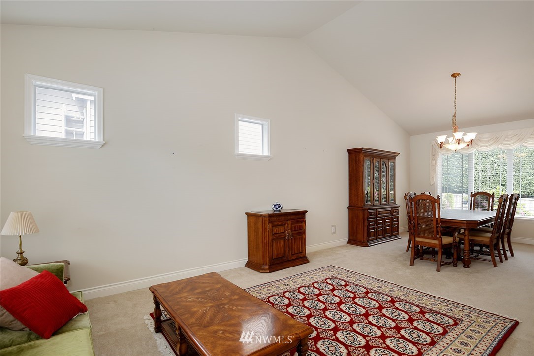 18544 173rd Way Southeast Renton, WA 98058 - Photo 6 of 25 Gallery Image 6