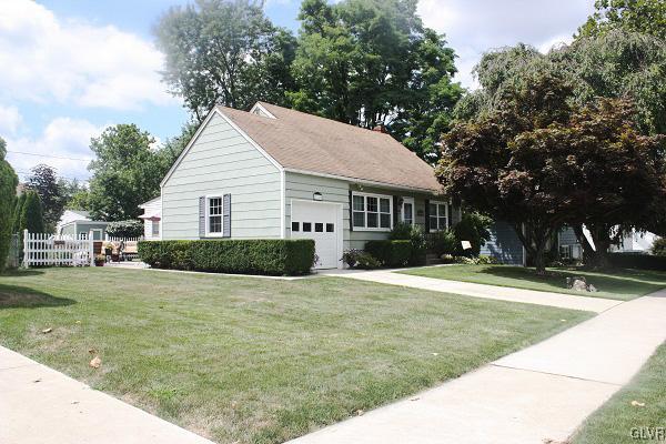3029 Westminster Road Bethlehem, PA 18017 - Photo 5 of 31 Gallery Image 5