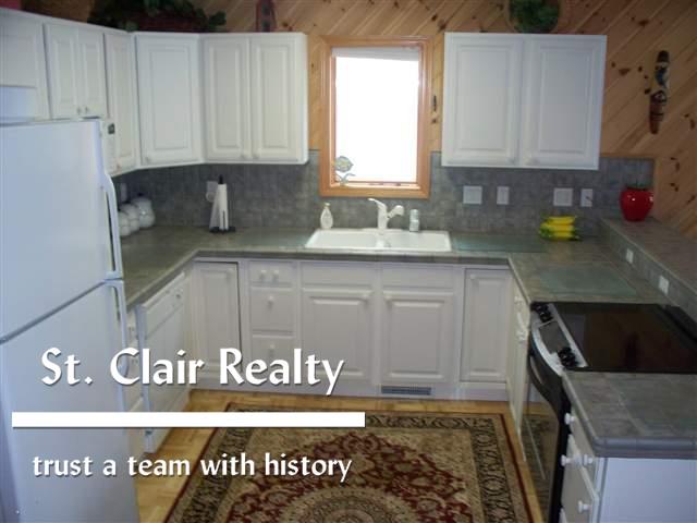 1698 Castleview Gladwin, MI 48624 - Photo 3 of 27