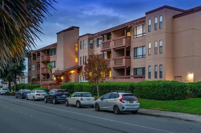 $600,000 | 490 Mariners Island Boulevard, Unit 102, San Mateo, CA 94404
