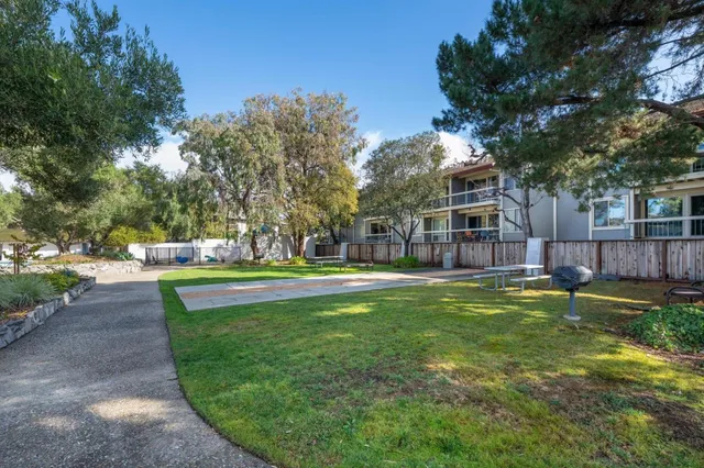 $600,000 | 490 Mariners Island Boulevard, Unit 102, San Mateo, CA 94404