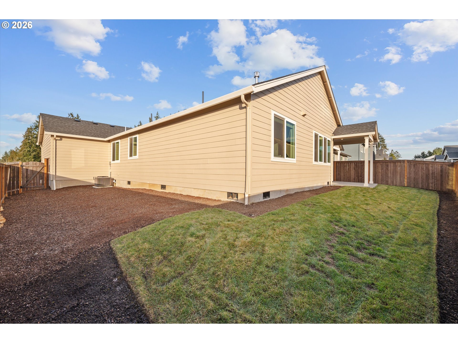 2637 South 6th Way Ridgefield, WA 98642 - Photo 33 of 41 a backyard of a house