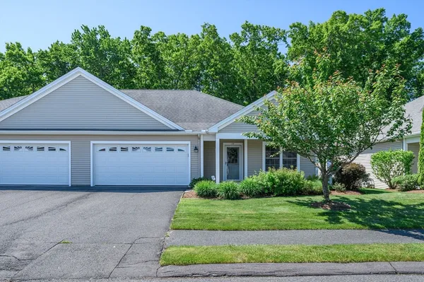 $439,900 | 77 Cherry Drive, Unit 77, Wilbraham, MA 01095