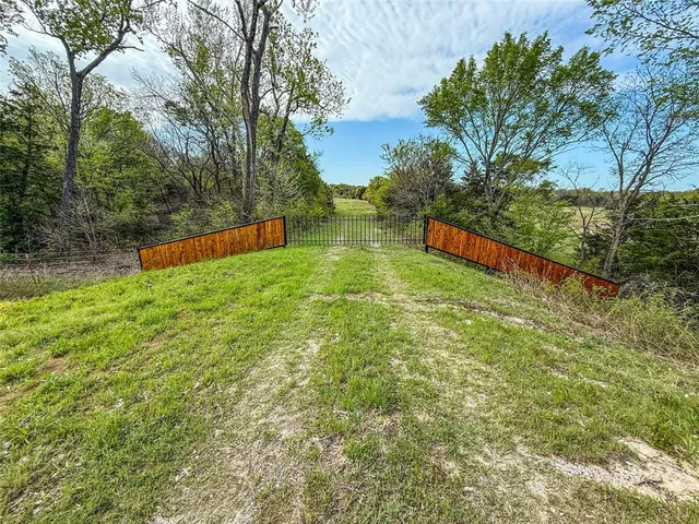 $3,162,500 | 24487 West Highway 70, Madill, OK 73446