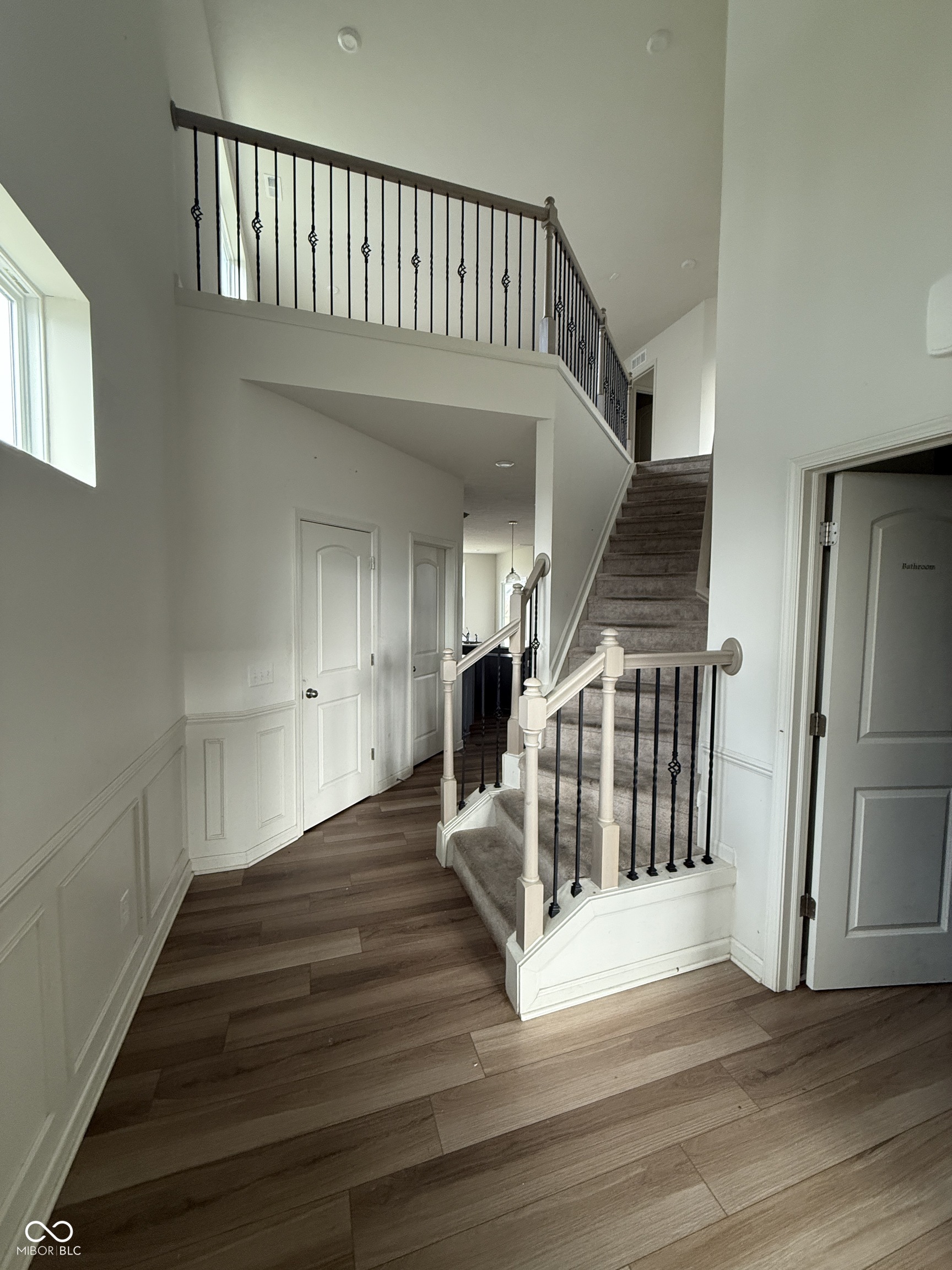 6916 Diamondleaf Way Brownsburg, IN 46112 - Photo 2 of 18