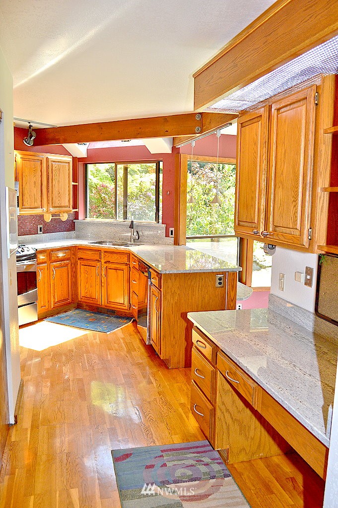 858 Reveille Street Bellingham, WA 98229 - Photo 14 of 25