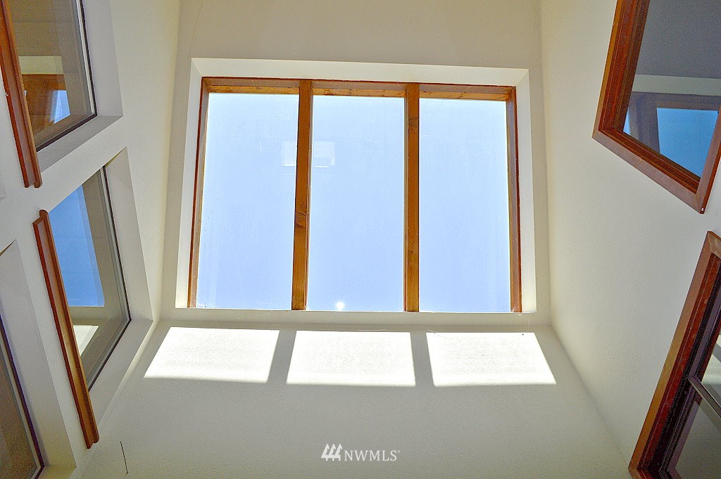 858 Reveille Street Bellingham, WA 98229 - Photo 9 of 25