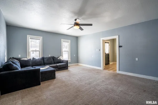 $120,000 | 303 Washington Street, Carterville, IL 62918