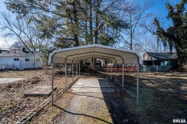 $120,000 | 303 Washington Street, Carterville, IL 62918