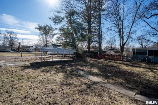 $120,000 | 303 Washington Street, Carterville, IL 62918