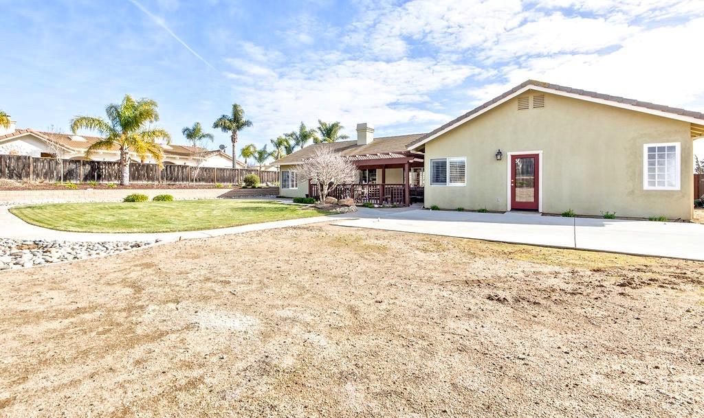 265 Blueridge Street Soledad, CA 93960 - Photo 28 of 33 a view of backyard of house