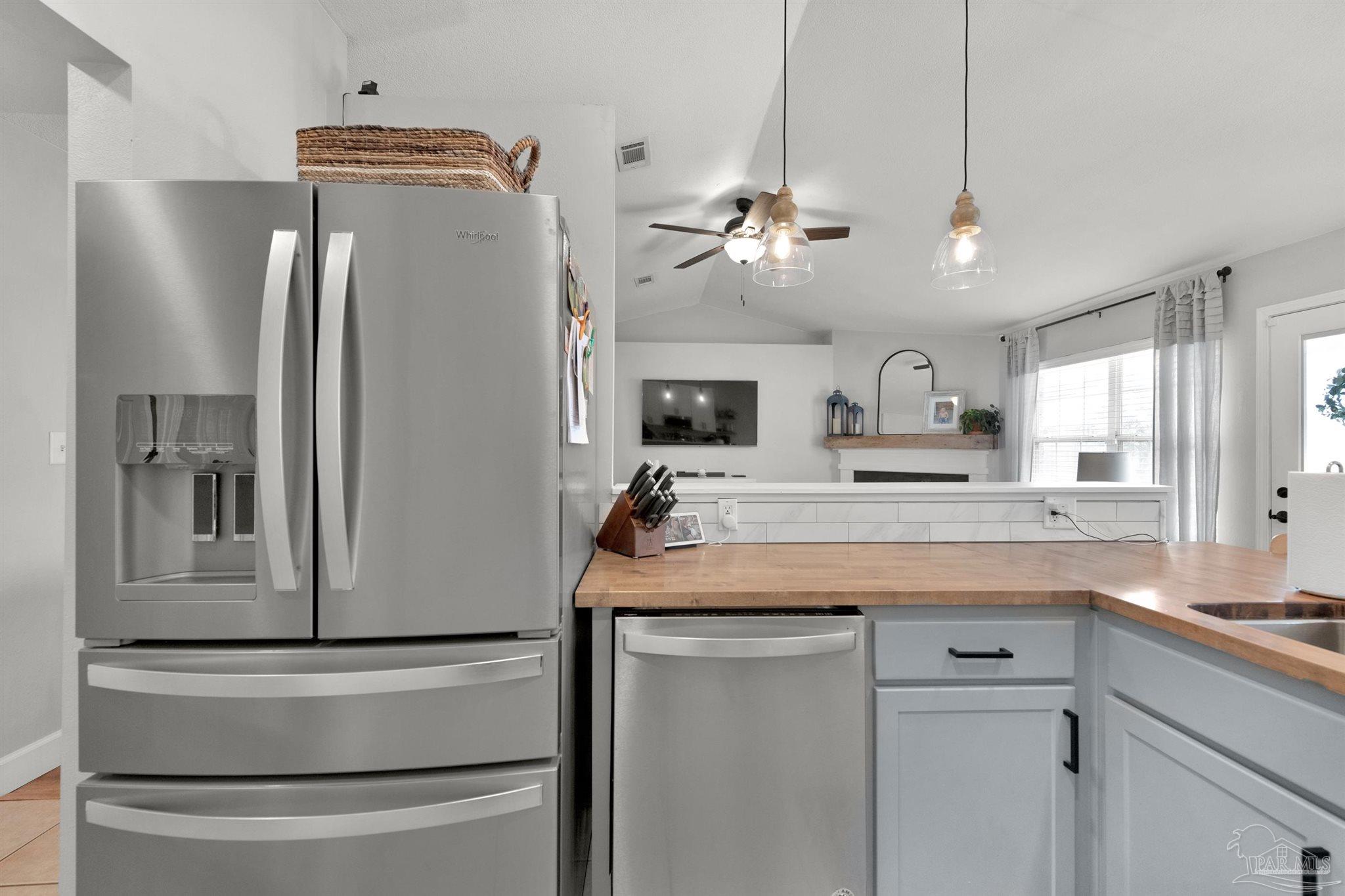 7667 Marthas Way Navarre, FL 32566 - Photo 18 of 37