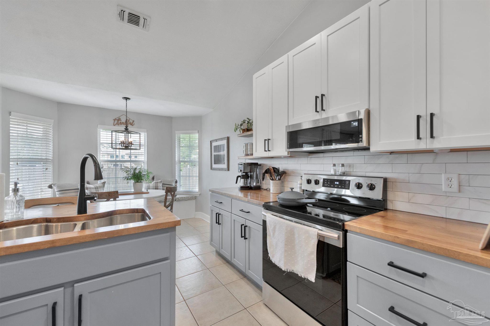 7667 Marthas Way Navarre, FL 32566 - Photo 20 of 37