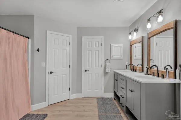$2,675 | 7667 Marthas Way, Navarre, FL 32566