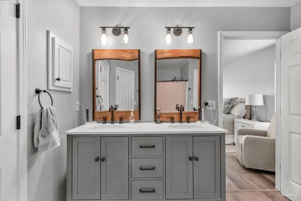 $2,675 | 7667 Marthas Way, Navarre, FL 32566