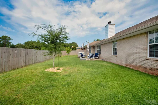 $2,675 | 7667 Marthas Way, Navarre, FL 32566